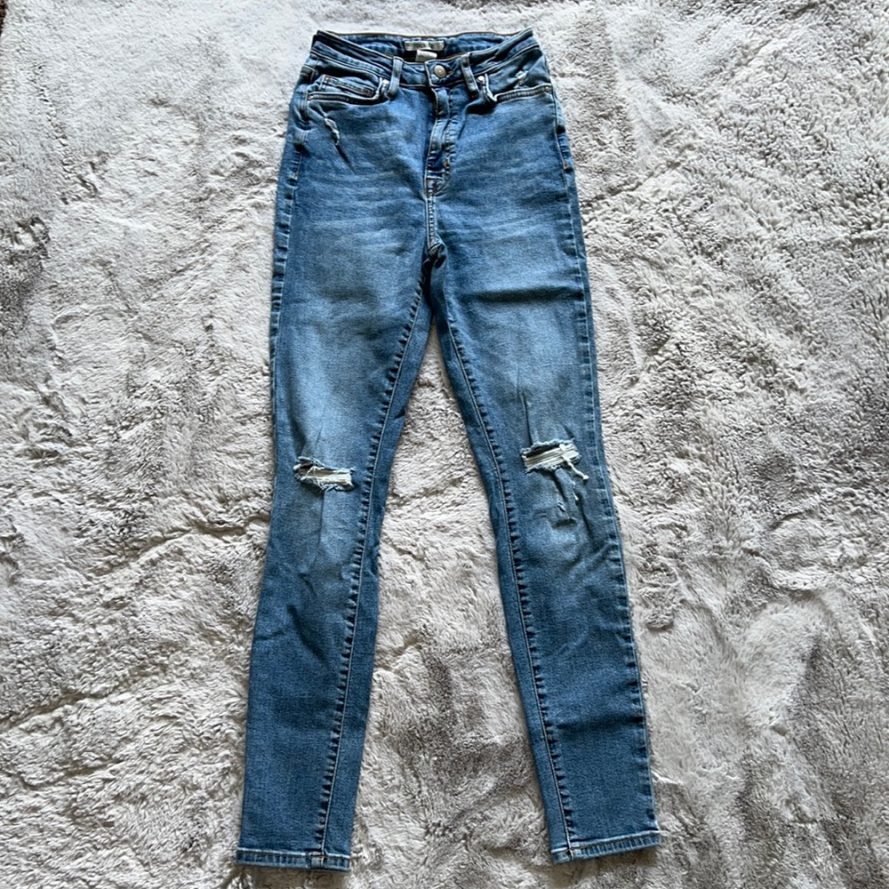 Skinny ripped jeans